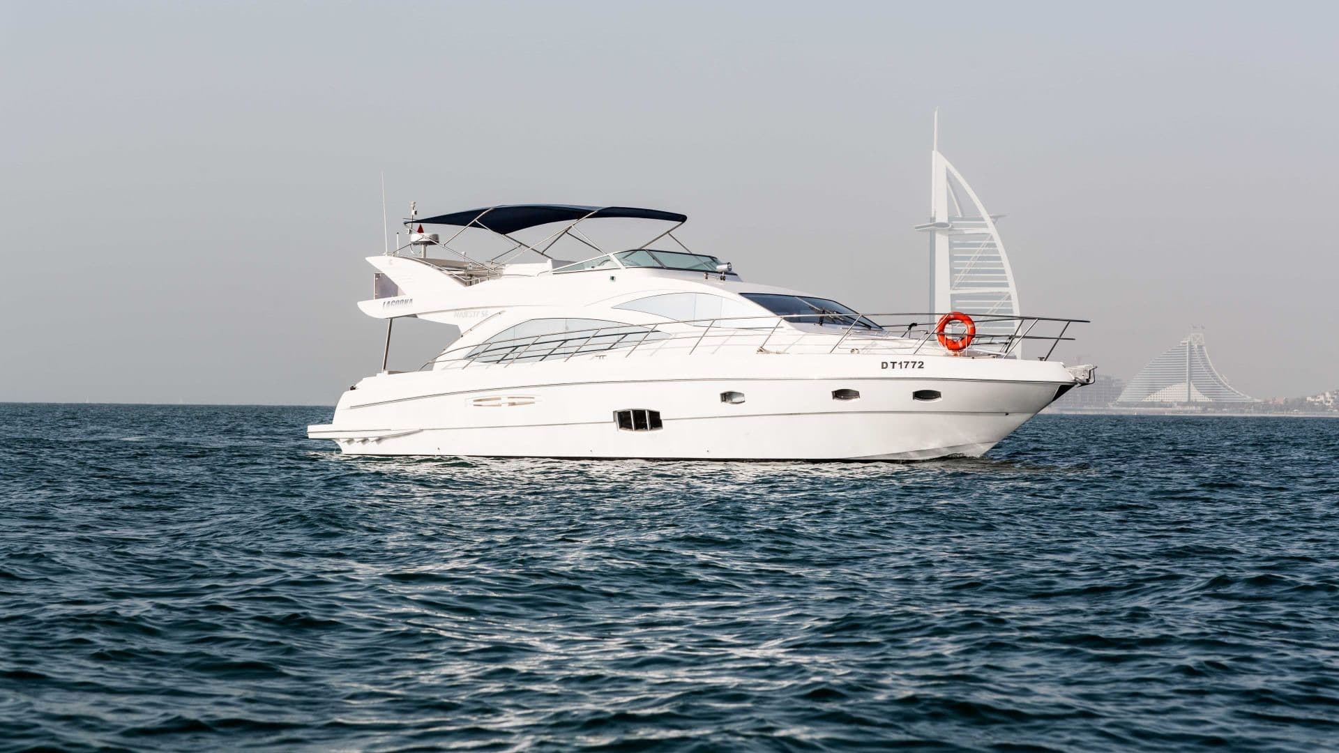 Luxury Dubai Yacht Tour with Lagoona  image 1