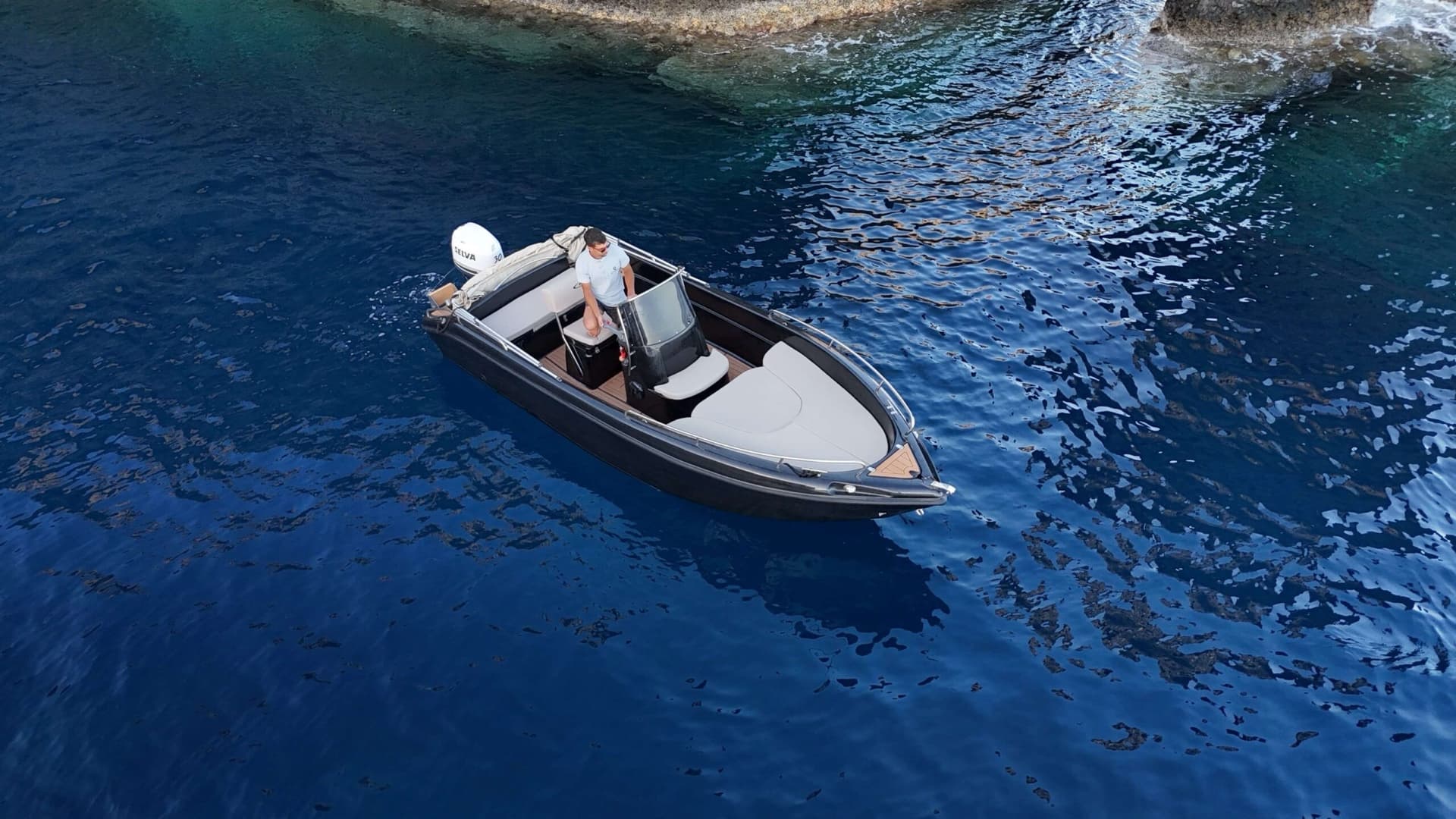 Protagon Space 8m • Licensed Boat Rental • Santorini Coast image 1