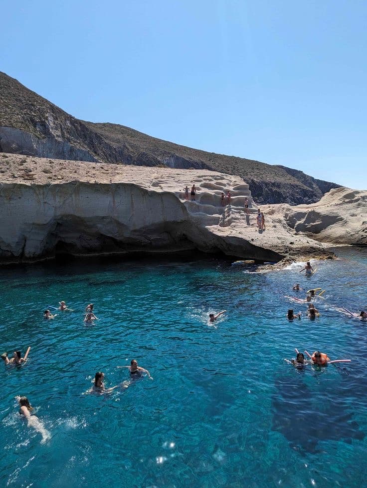 Viper Magnum 10m • Cyclades Sea Adventure: Paros, Naxos & Koufonisia image 2