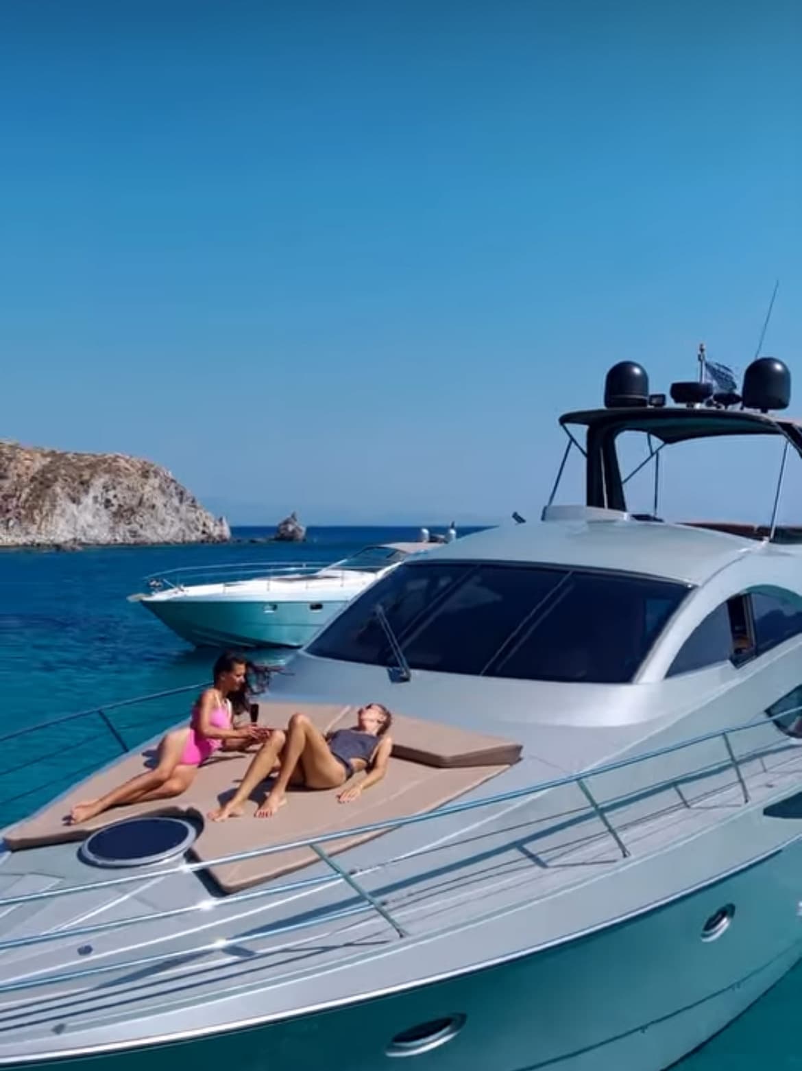Numarine 56 Fly • Mykonos Luxury Yacht Escape image 3