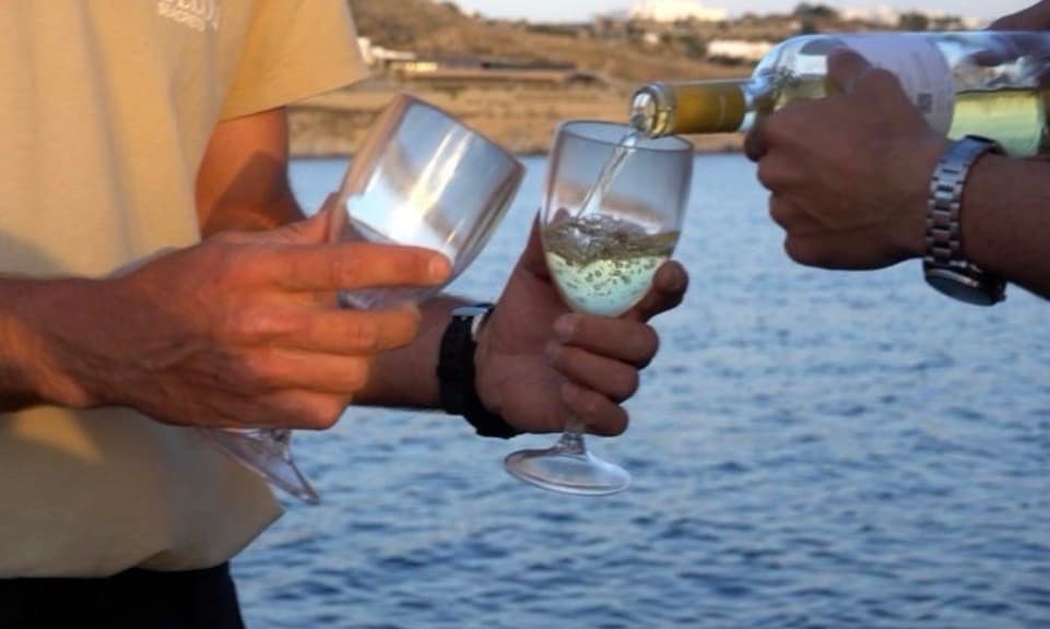 Viper Magnum 10m • Cyclades Sea Adventure: Paros, Naxos & Koufonisia image 10