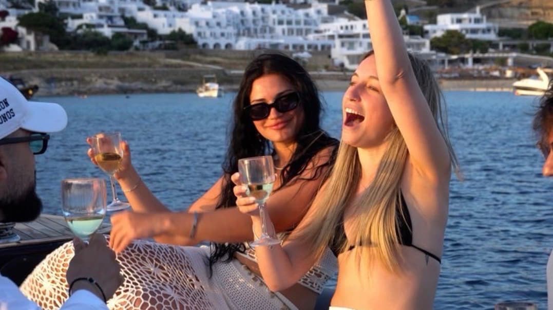 Viper Magnum 10m • Cyclades Sea Adventure: Paros, Naxos & Koufonisia image 12