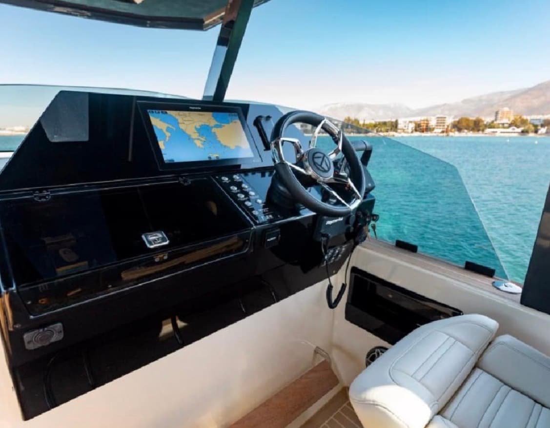 Tesoro • Catamaran Cruise: Mykonos, Delos & Rineia image 4