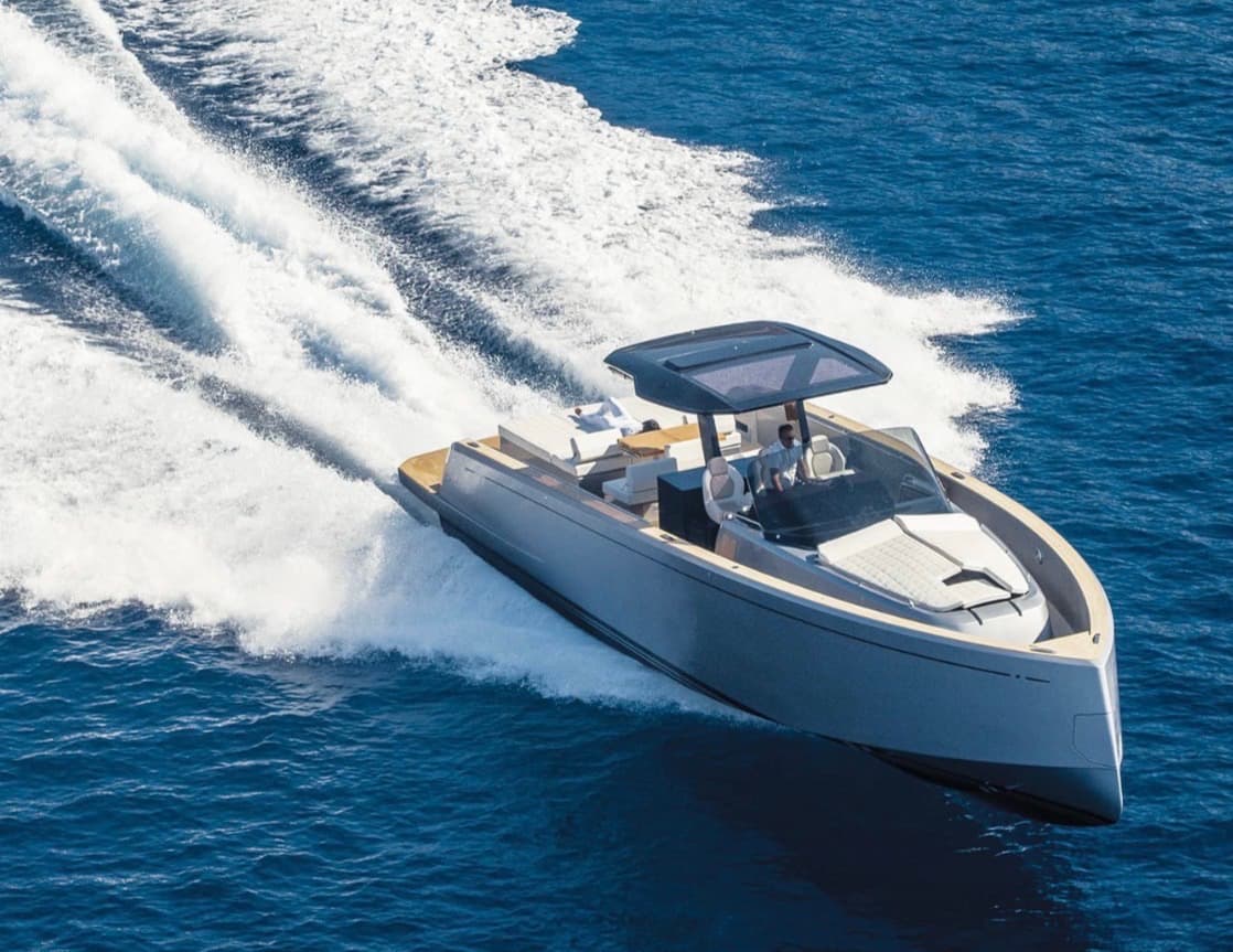 Pardo • Elegant Motorboat Day from Mykonos image 4