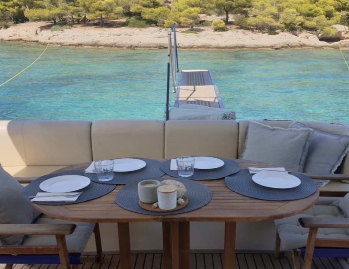 Galeon • Discover Delos, Rineia & Mykonos South Coast image 5