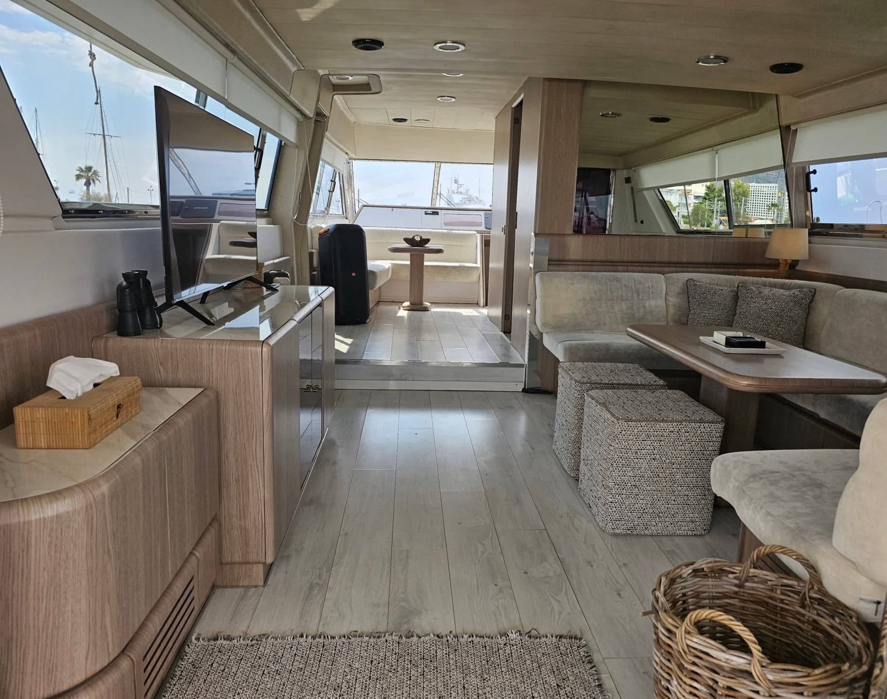 Posillipo • Premium Yacht Cruise: Mykonos, Delos & Rineia image 8