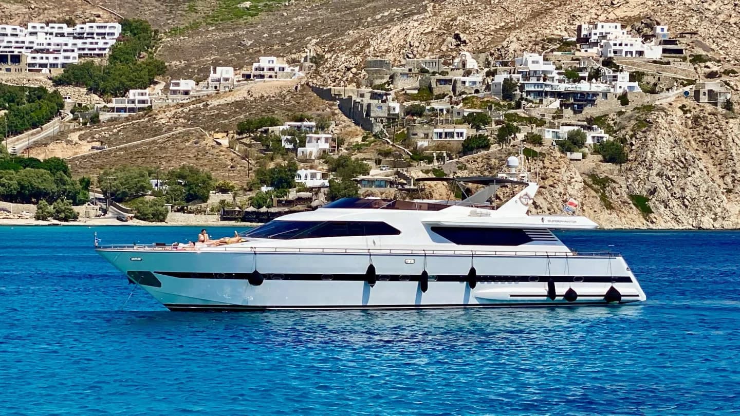 Versil • Premium Superyacht Cruise: Mykonos, Delos & Rineia image 8