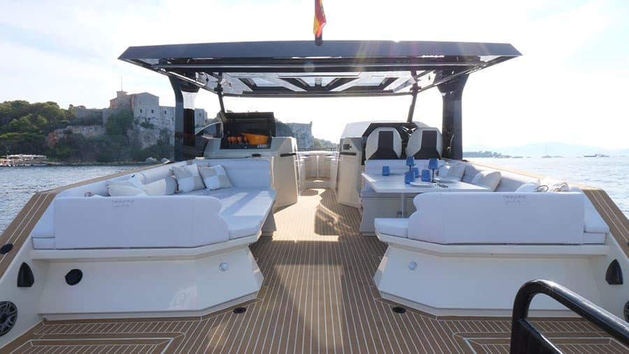 Tesoro • Catamaran Cruise: Mykonos, Delos & Rineia image 8